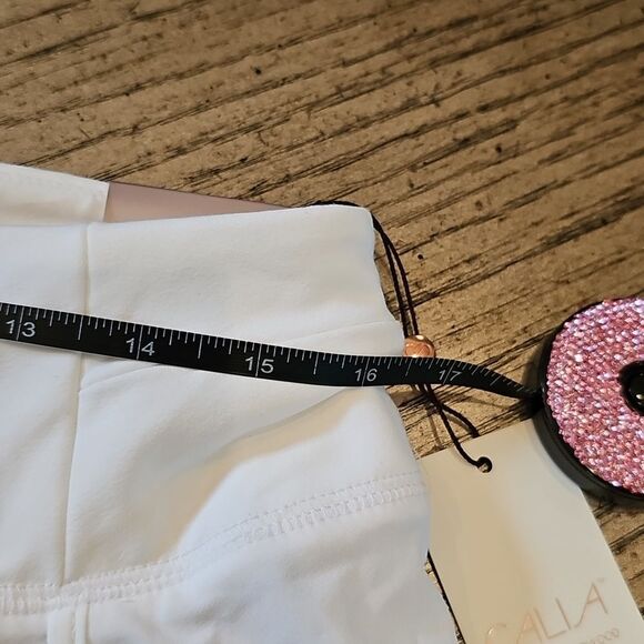 White trim Detail shorts Size M Calia NWT - Picture 6 of 13